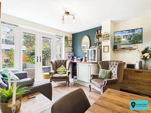 Dining Room- click for photo gallery